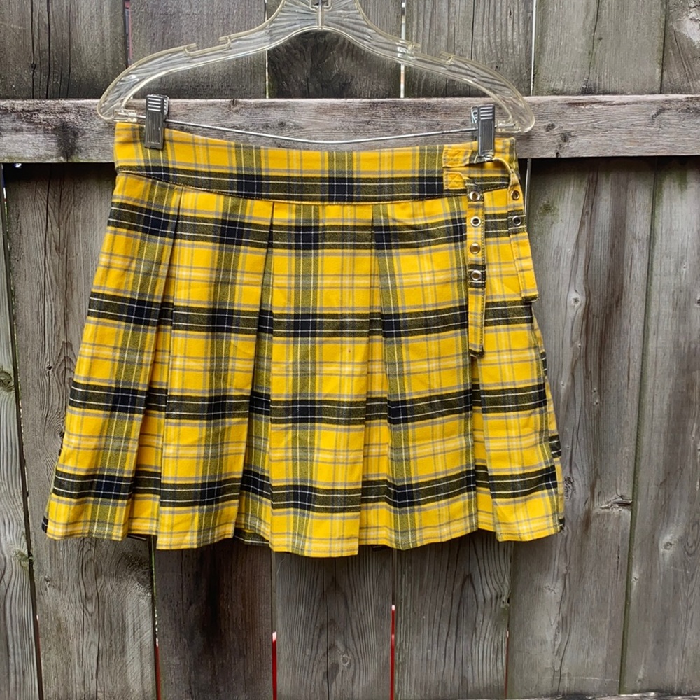 Forever 21 plaid skirt sz. M